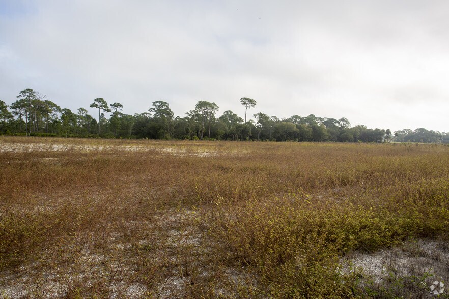 More Photos Of 1090 Grand Venture Blvd, North Port Land For Lease