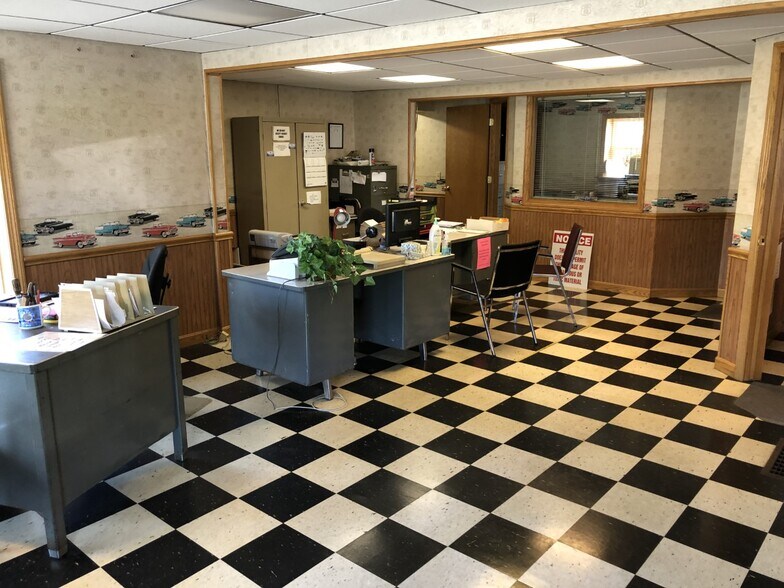 More Photos Of 603 S Erie St, Mercer Self Storage For Sale
