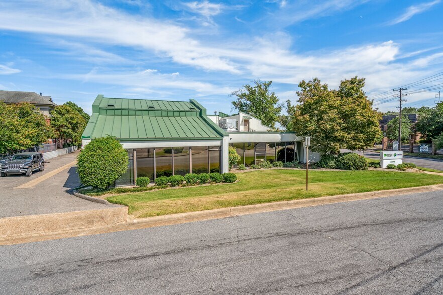 More Photos Of 5570 Murray Ave, Memphis Office For Sale