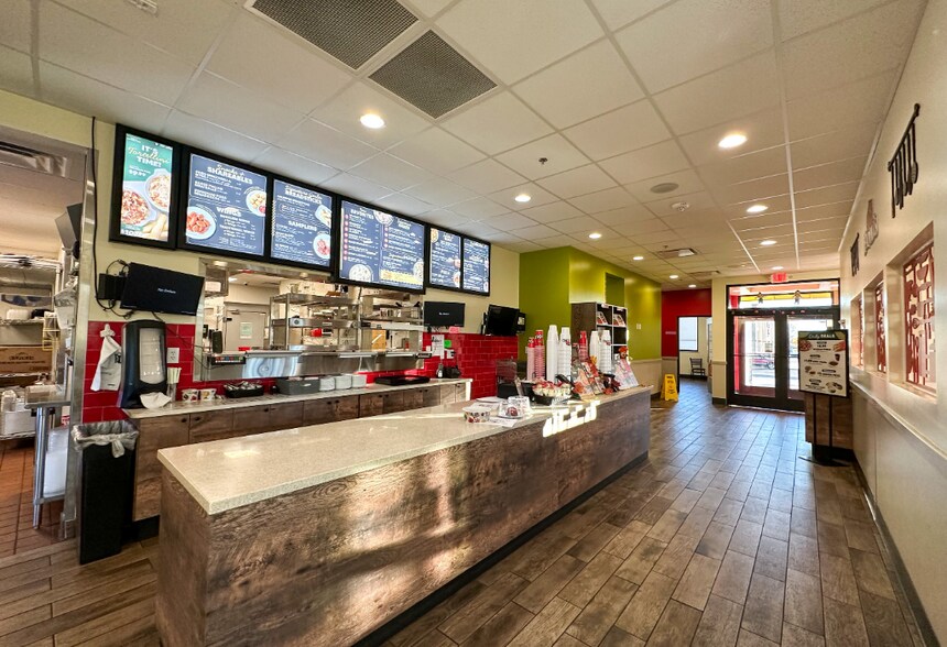 More Photos Of 5120 E Arrowhead Pky, Sioux Falls Fast Food For Sale