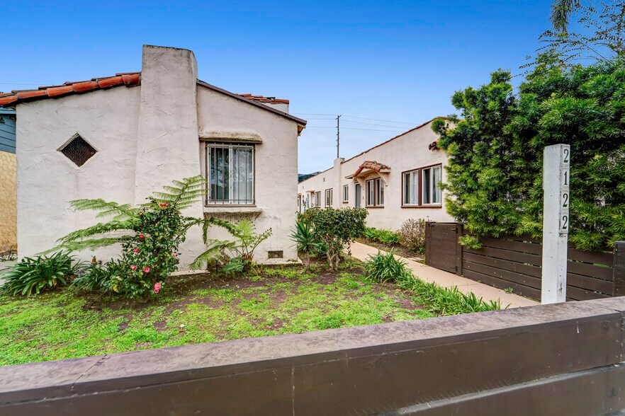More Photos Of 2122 20th St, Santa Monica Apartments For Sale
