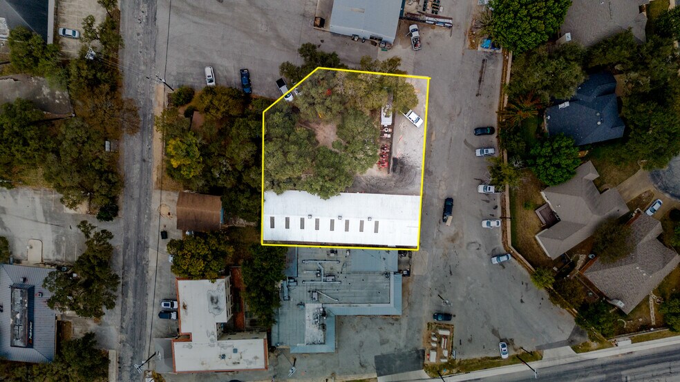 More Photos Of 17645 Blanco Rd, San Antonio General Retail For Sale