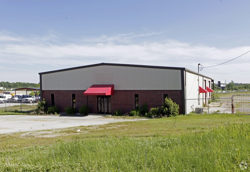 More Photos Of 5671 Pidgeon Roost Rd, Memphis Warehouse For Lease