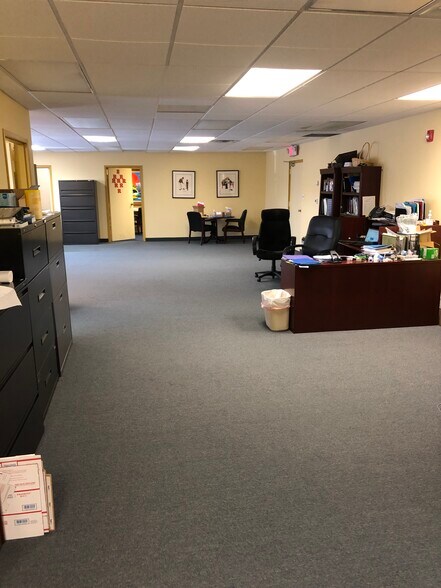 More Photos Of 1370 Hamilton St, Somerset Loft Creative Space For Lease