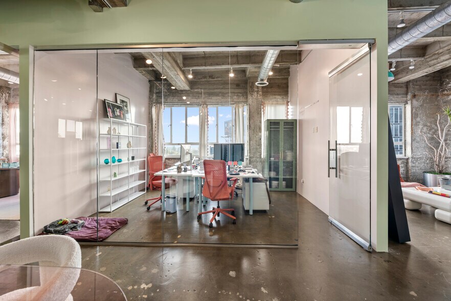 More Photos Of 6363 Wilshire Blvd, Los Angeles Loft Creative Space For Lease