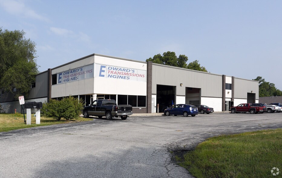 Primary Photo Of 2 Gasoline Aly, Indianapolis Warehouse For Lease