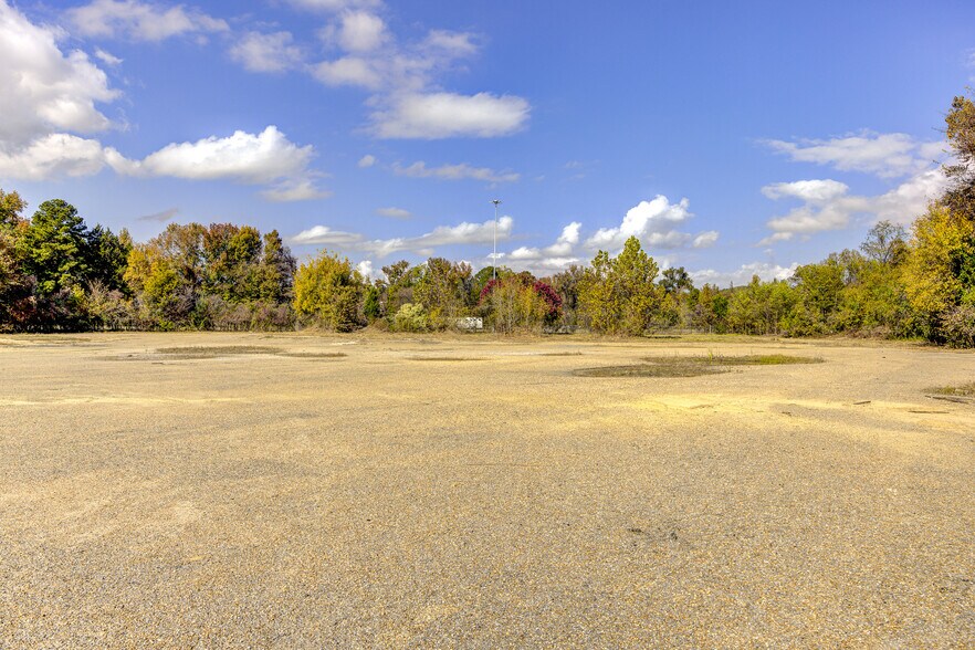 More Photos Of 3955 Clay St, Vicksburg Land For Sale