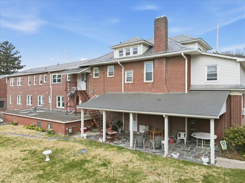 More Photos Of 306 W Main St, Pen Argyl Healthcare For Sale