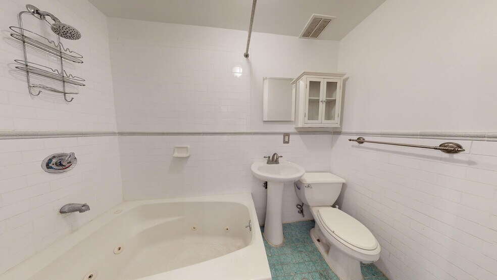 More Photos Of 155 W 9th St, Brooklyn Multifamily For Sale