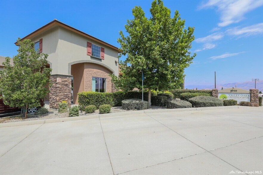 More Photos Of 20705 South St, Tehachapi Freestanding For Lease