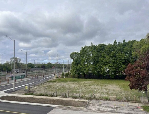 Primary Photo Of 999 N Service Rd, Mississauga Land For Sale