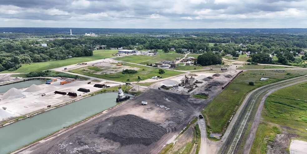 More Photos Of 1149 E 5th St, Ashtabula Land For Lease