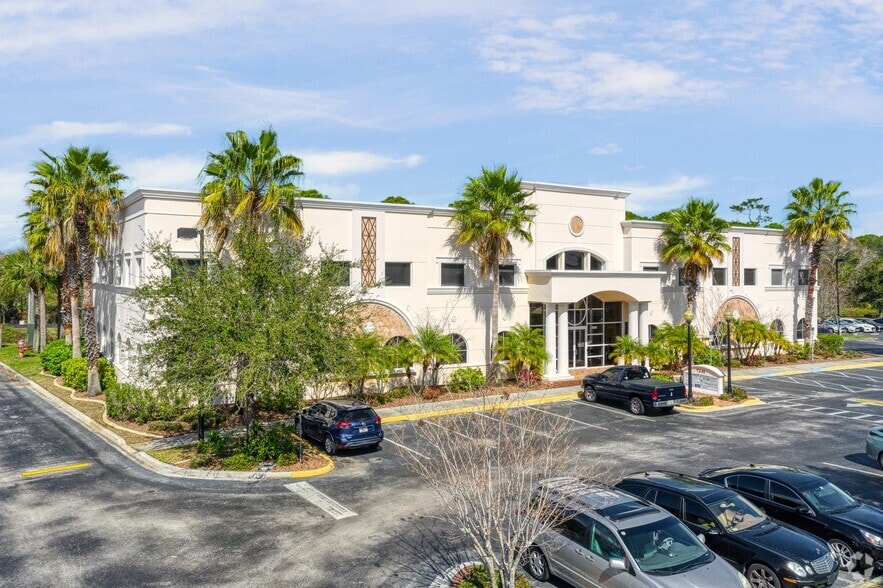 More Photos Of 7341 Office Park Pl, Melbourne Office Residential For Lease