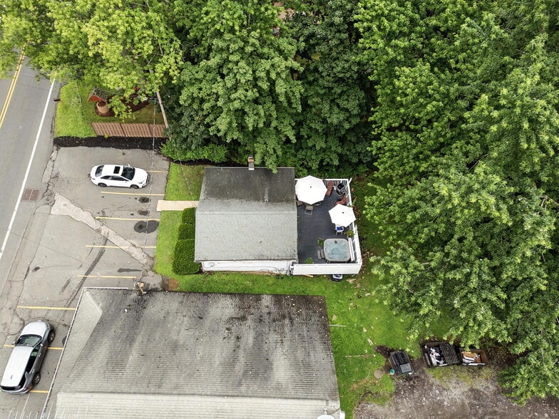 More Photos Of 260 Espanong Rd, Lake Hopatcong Restaurant For Sale