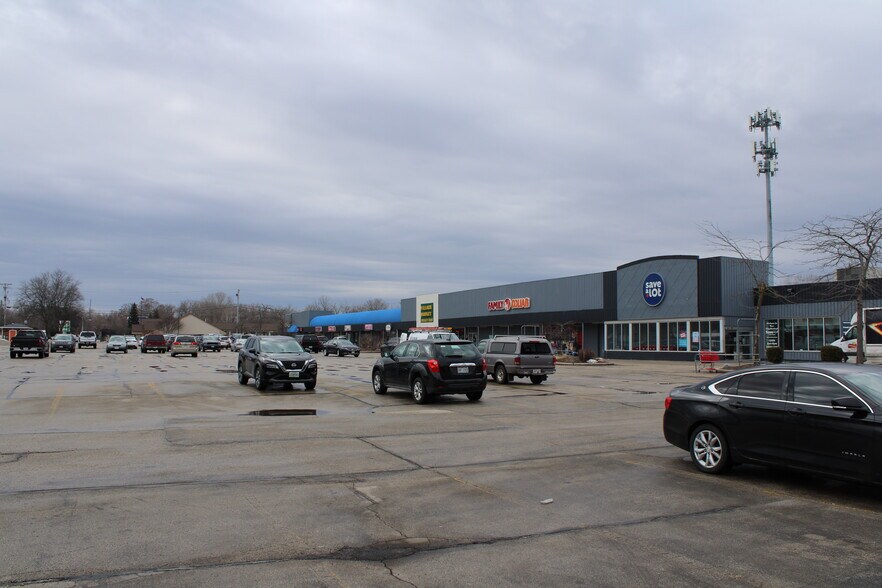 More Photos Of 784-824 S Main St, Fond Du Lac Unknown For Sale