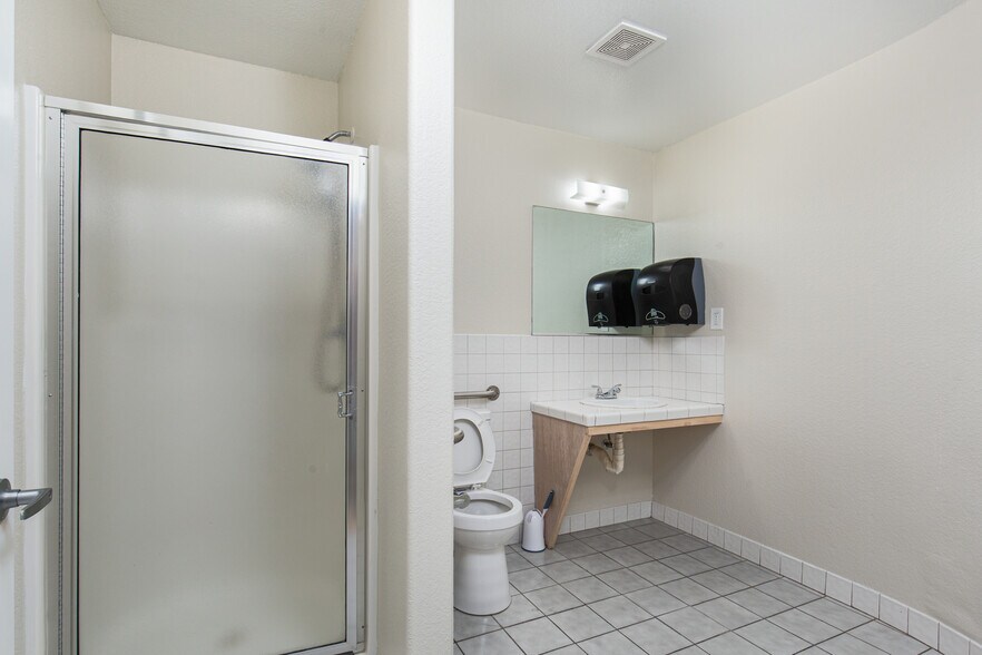 More Photos Of 2881 S Valley View Blvd, Las Vegas Office Residential For Lease