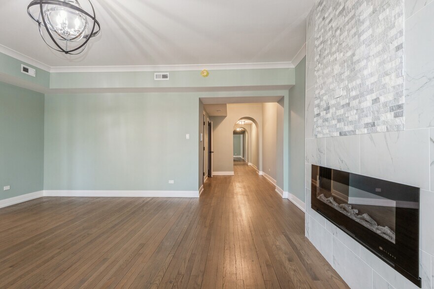 More Photos Of 1535 W Estes Ave, Chicago Multifamily For Sale