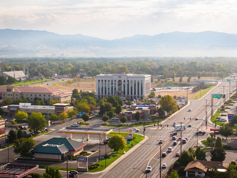 More Photos Of 1444 S Entertainment Ave, Boise Office For Lease