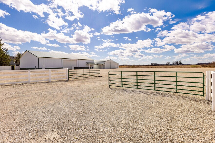 More Photos Of 7754 S State Route 73, Wilmington Flex For Sale