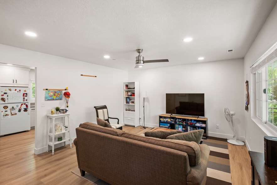 More Photos Of 49 N 300 E, Midway Apartments For Sale