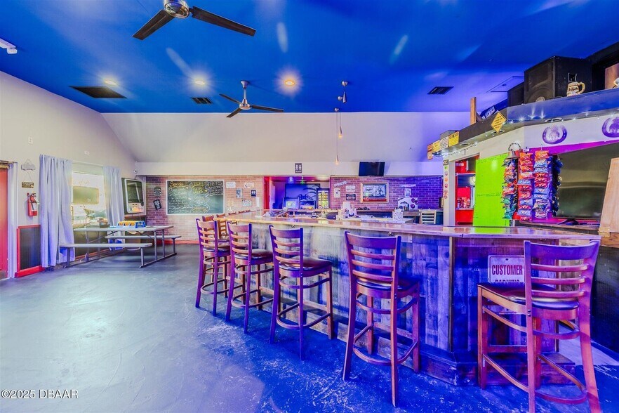 More Photos Of 1903 S Ridgewood Ave, Daytona Beach Bar For Sale