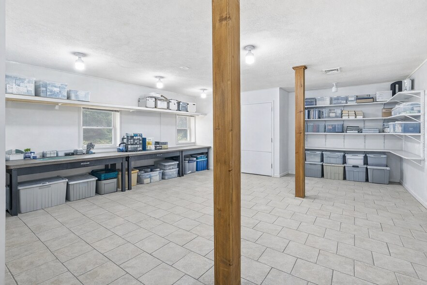 More Photos Of 3 Macdonald Ave, Armonk Office For Sale