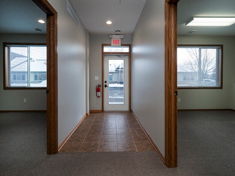 More Photos Of 7945 Stone Creek Dr, Chanhassen Medical For Lease