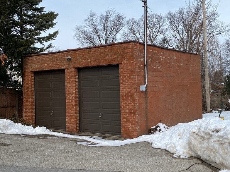 More Photos Of 20234 Detroit Rd, Rocky River Office For Lease