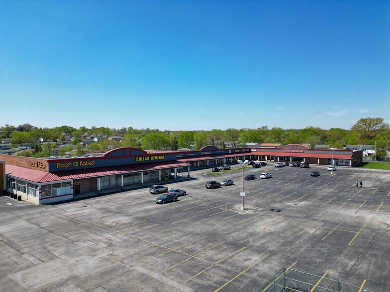 Primary Photo Of 8801-8851 W 87th St, Hickory Hills Unknown For Lease