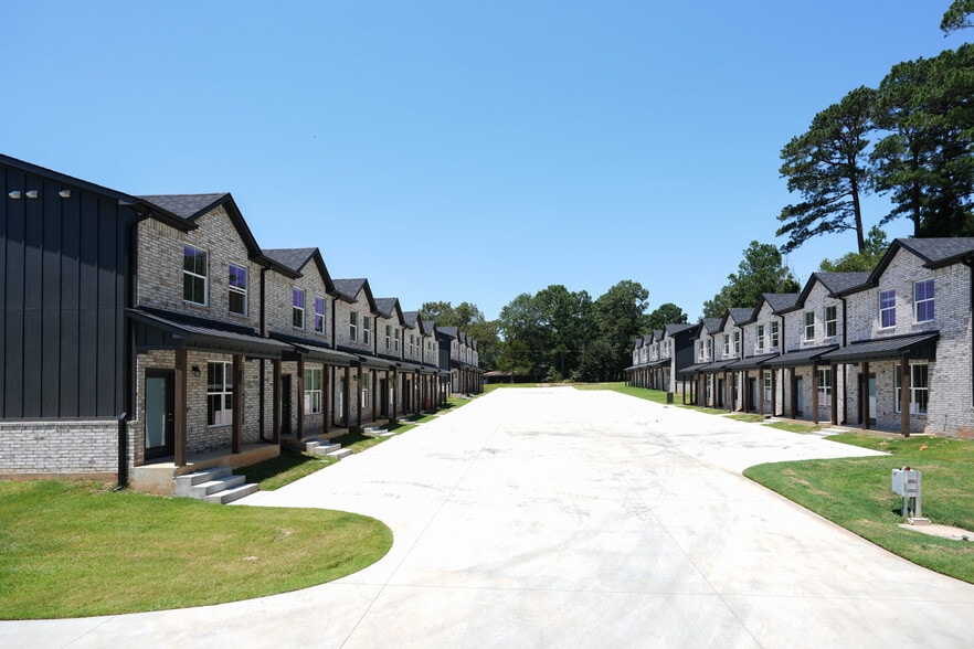 More Photos Of 6702 University Ave, Texarkana Apartments For Sale