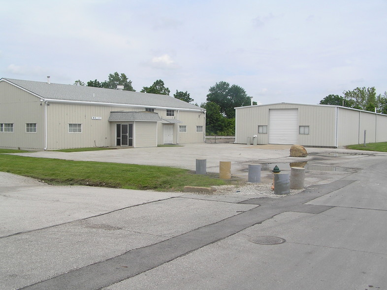 Primary Photo Of 93-95 Ford Ln, Hazelwood Warehouse For Lease