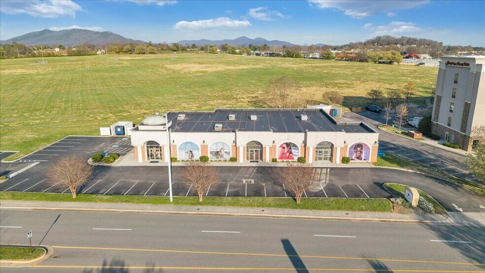More Photos Of 5049 Valley View Blvd NW, Roanoke Office For Sale