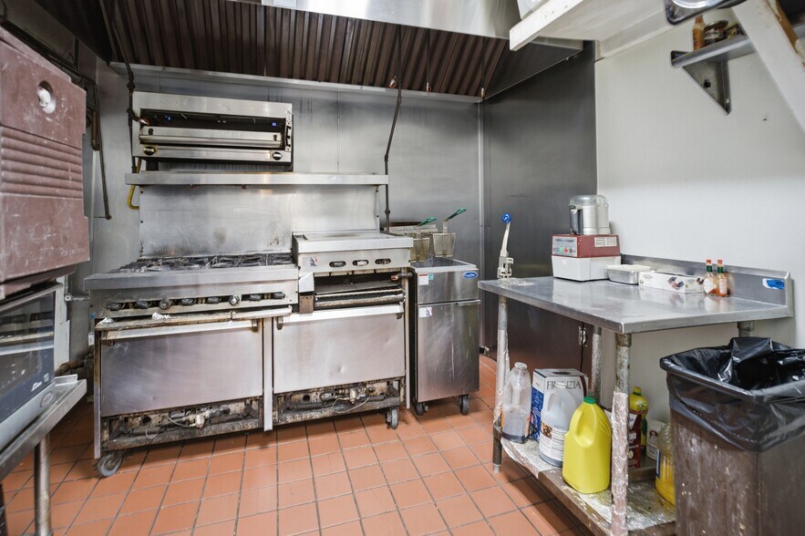 More Photos Of 58-72 W Main St, Riverhead Storefront Retail Residential For Sale