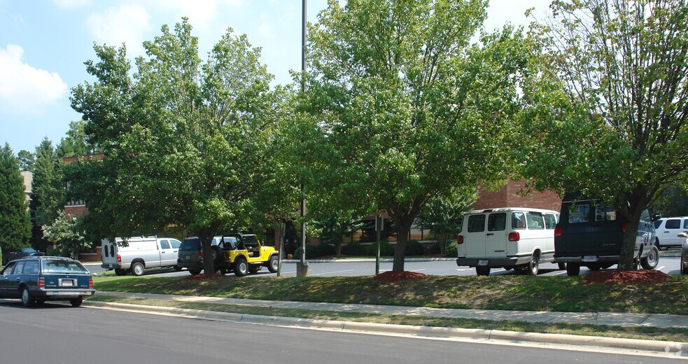 More Photos Of 3916 Sunset Ridge Rd, Raleigh Medical For Lease