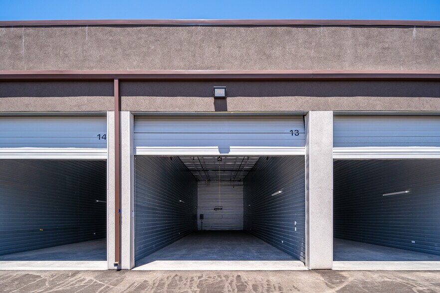 More Photos Of 390 N Enterprise Pl #A7, Chandler Self Storage For Sale