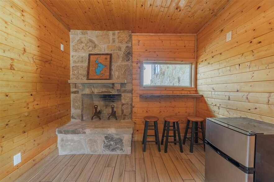 More Photos Of 325 Eagle Rest Ln, Burnet Marina For Sale