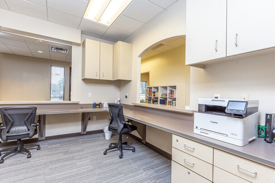 More Photos Of 11901 Parmer Ln, Cedar Park Medical For Lease
