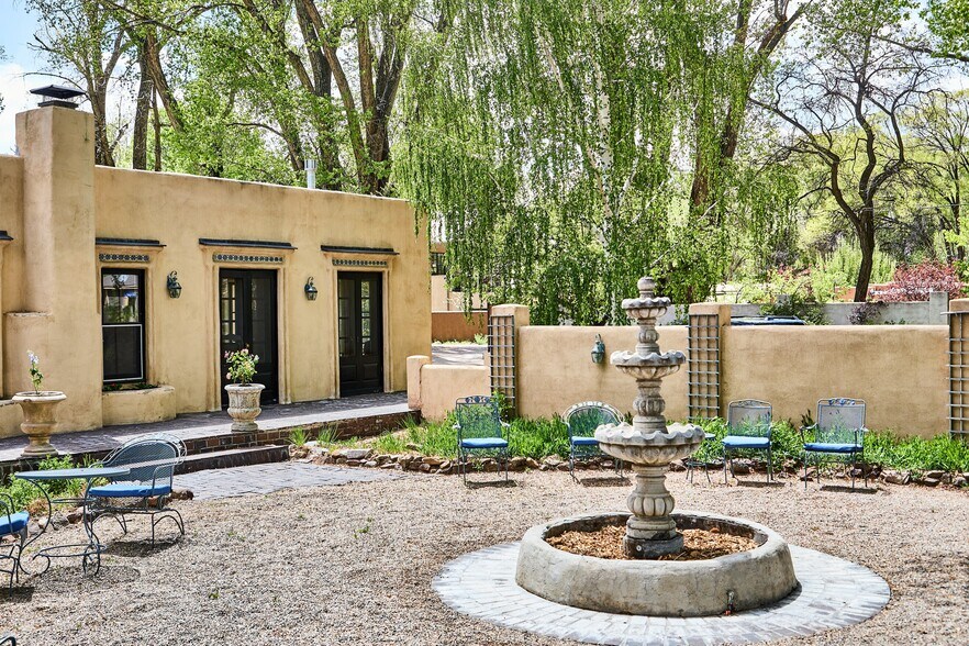 More Photos Of 405 Cordoba Ln, Taos Hotel For Sale