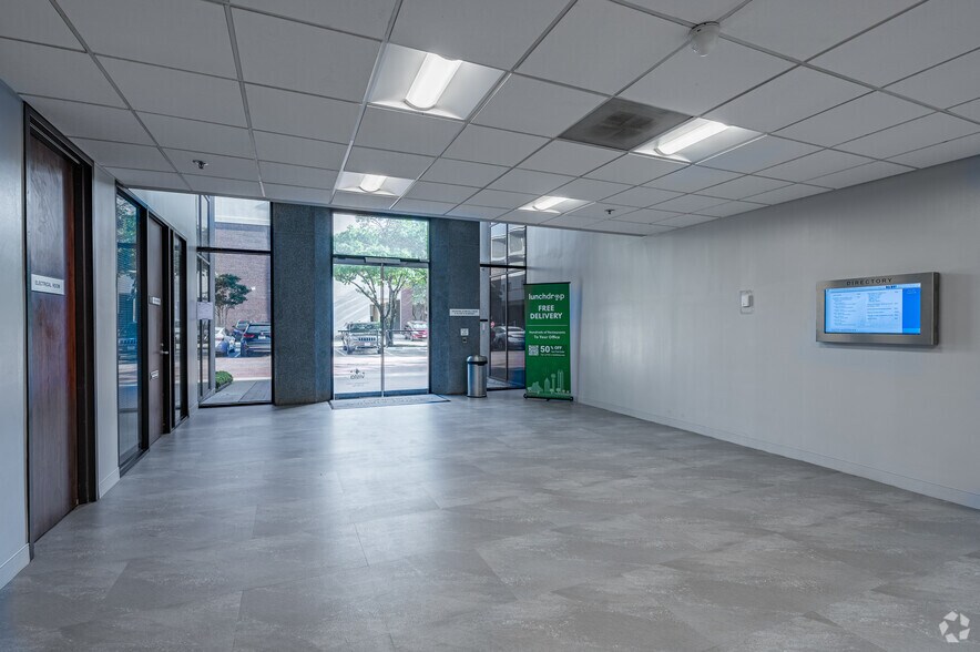 More Photos Of 14275 Midway Rd, Addison Unknown For Lease