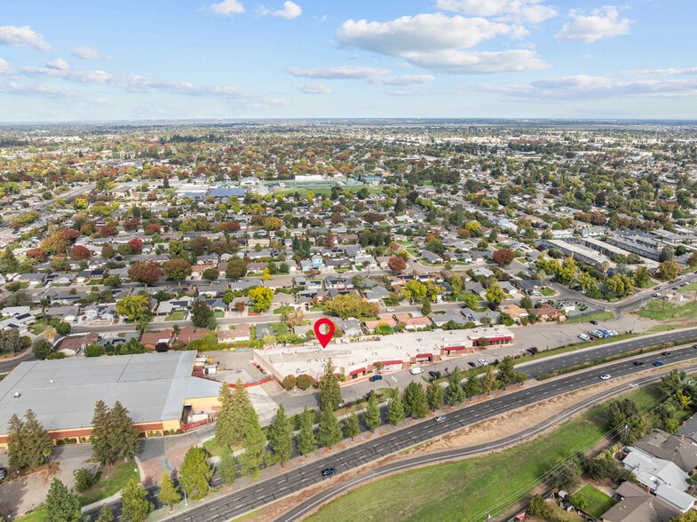More Photos Of 429 E March Ln, Stockton Unknown For Lease