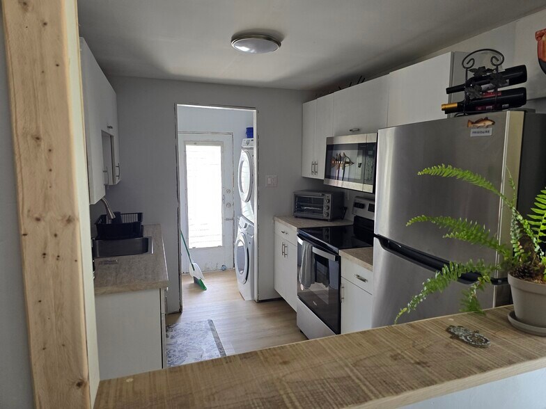 More Photos Of 110 Freesia Street, Everglades City Apartments For Sale