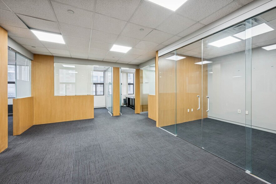More Photos Of 16 W 32nd St, New York Office For Lease