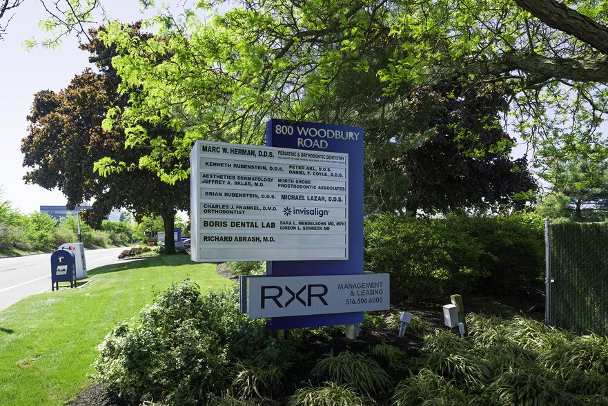 More Photos Of 135-175 Froehlich Farm Blvd, Woodbury Unknown For Lease