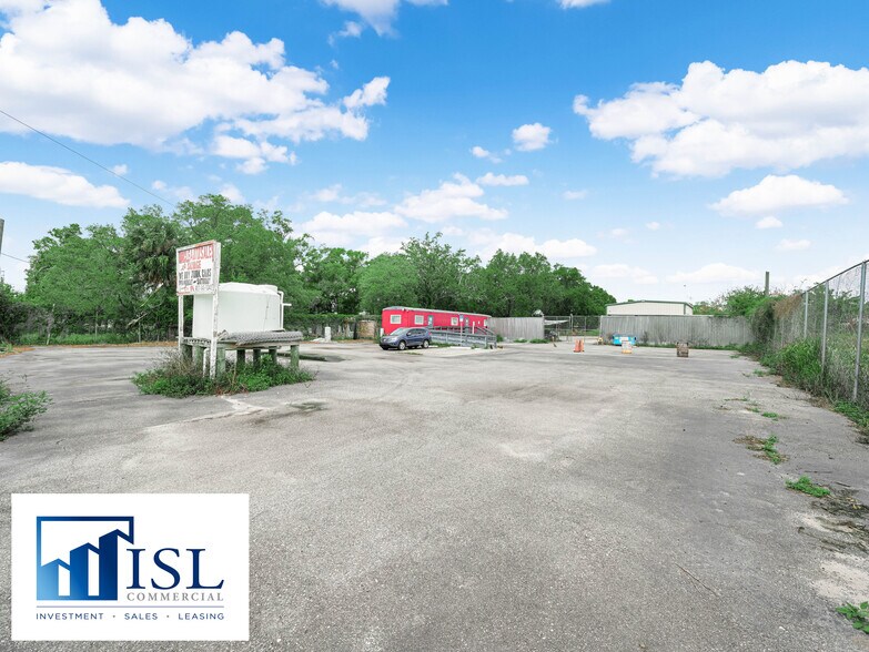 More Photos Of 4641 S Orange Blossom Trl, Kissimmee Warehouse For Lease
