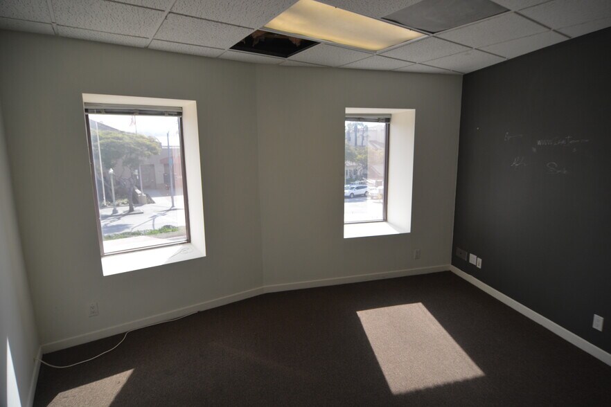 More Photos Of 9543 Culver Blvd, Culver City Loft Creative Space For Lease