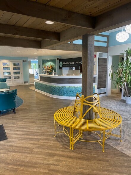 More Photos Of 400 E Main St, Mechanicsburg Office Residential For Sale