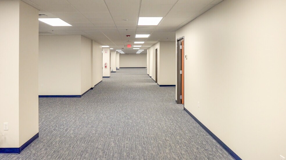 More Photos Of 19405 68th Dr NE, Arlington Manufacturing For Lease