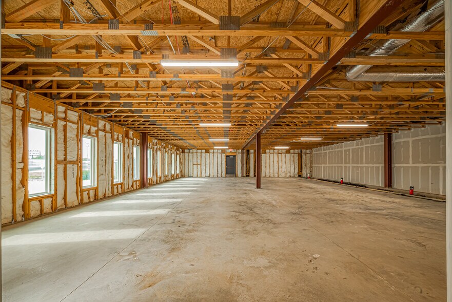 More Photos Of 2535 North Fwy, Houston Office For Lease