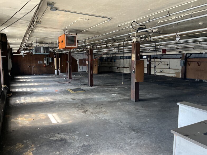 More Photos Of 23 Farrar St, Lynn Warehouse For Lease