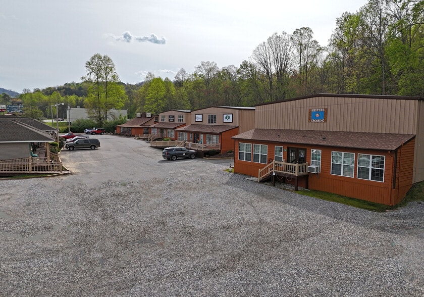More Photos Of 3196 Highway 515 E, Blairsville Storefront For Lease
